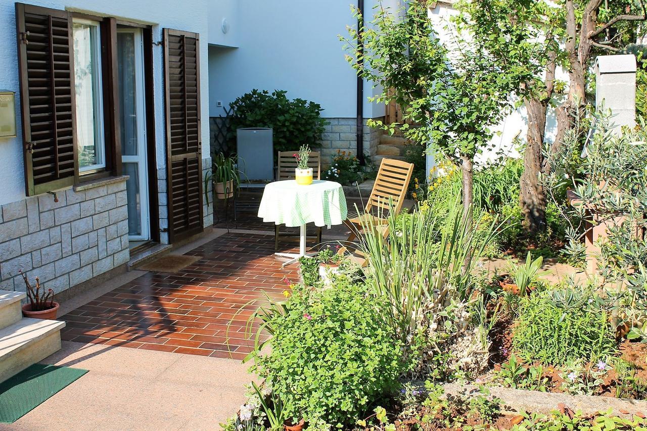 App. Fiorela Hotel Porec Ngoại thất bức ảnh