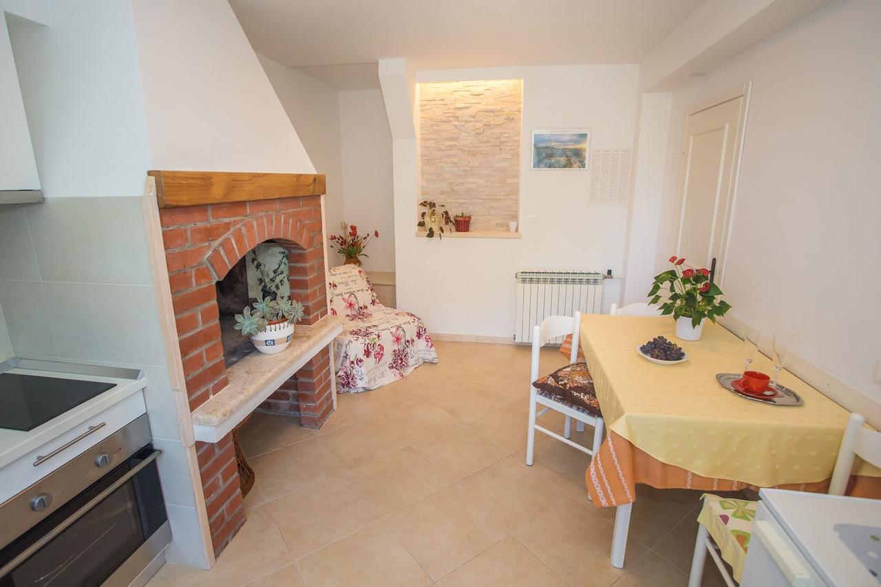 App. Fiorela Hotel Porec Ngoại thất bức ảnh