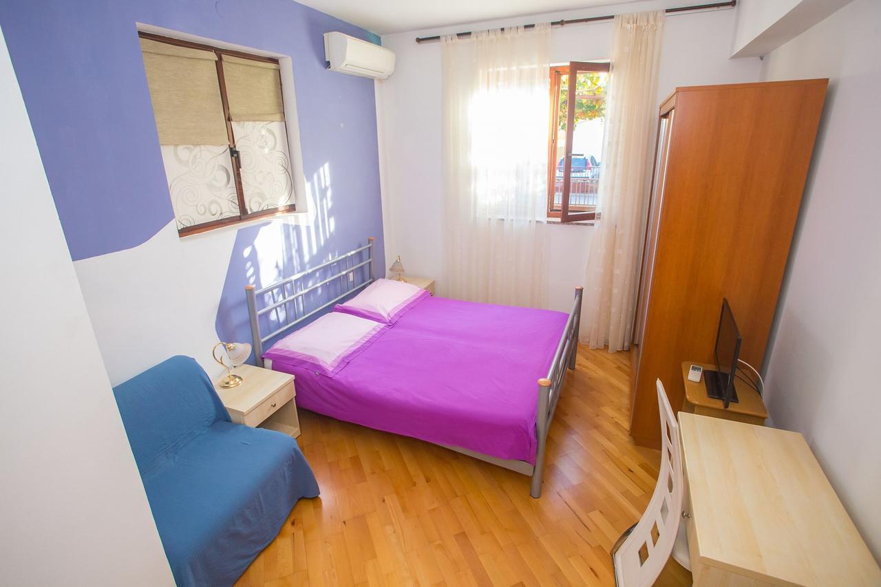 App. Fiorela Hotel Porec Ngoại thất bức ảnh
