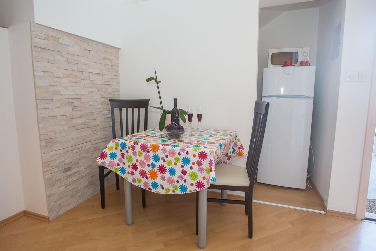 App. Fiorela Hotel Porec Ngoại thất bức ảnh