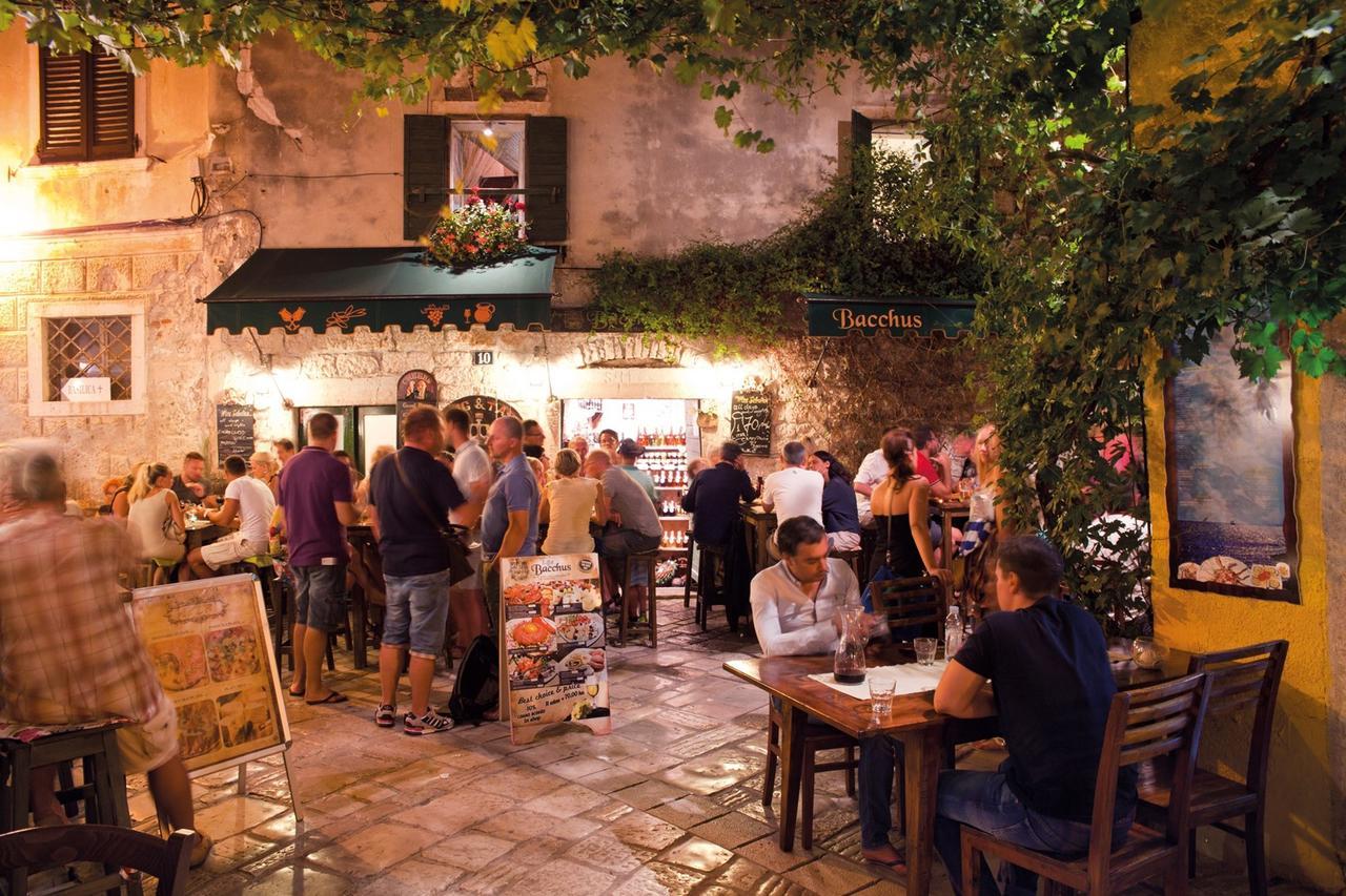 App. Fiorela Hotel Porec Ngoại thất bức ảnh